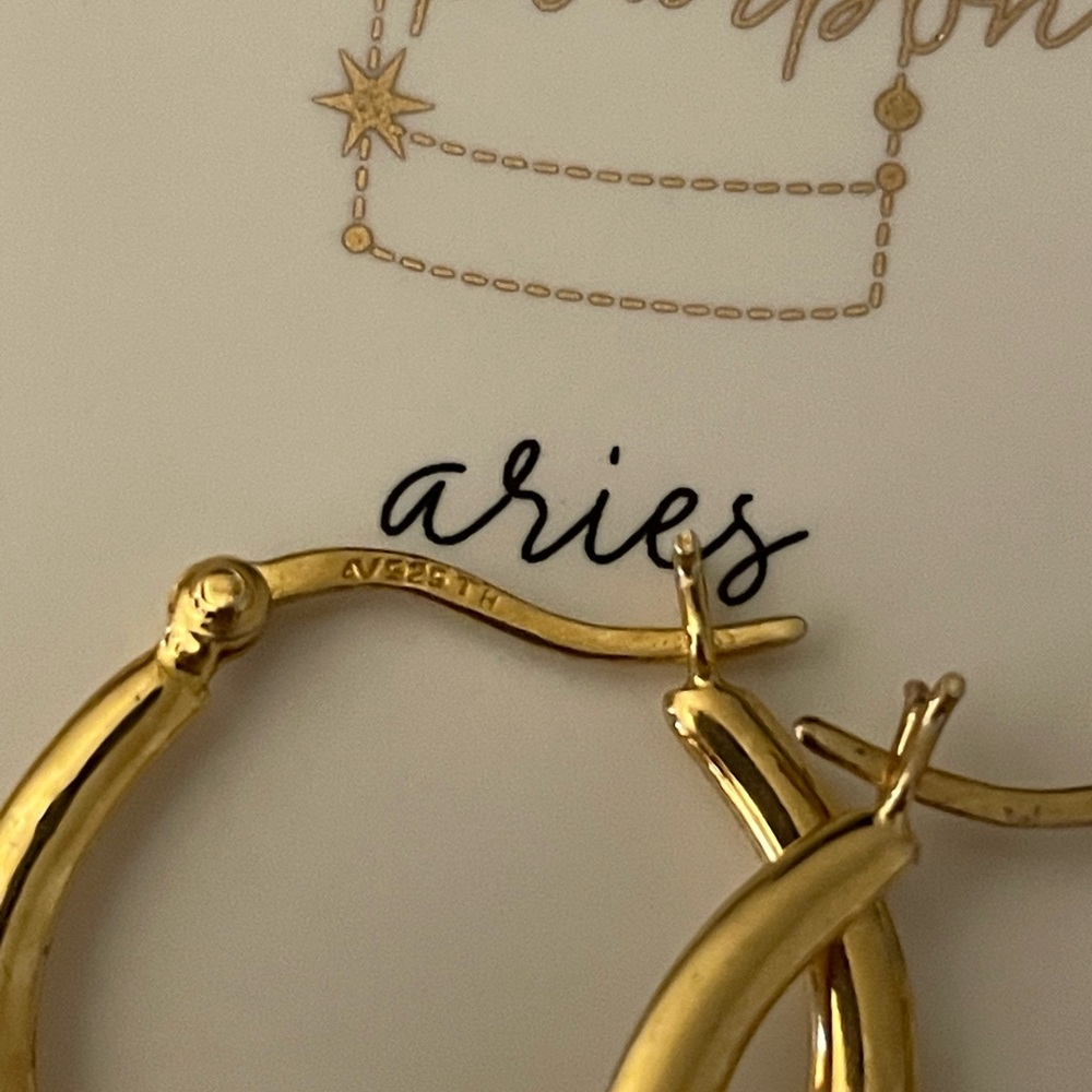 1” yellow gold stylish hoop earrings - Picture 2 of 6
